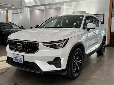 2025 Volvo XC40 B5 Core Bright Theme   - Photo 1 - Gladstone, OR 97027