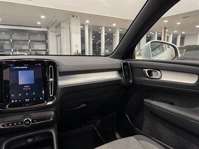 2025 Volvo XC40 B5 Core Bright Theme - Photo 28 - Gladstone, OR 97027