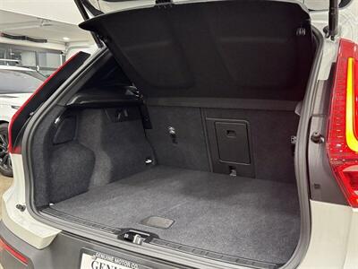2025 Volvo XC40 B5 Core Bright Theme - Photo 42 - Gladstone, OR 97027