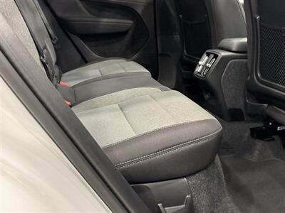 2025 Volvo XC40 B5 Core Bright Theme - Photo 20 - Gladstone, OR 97027