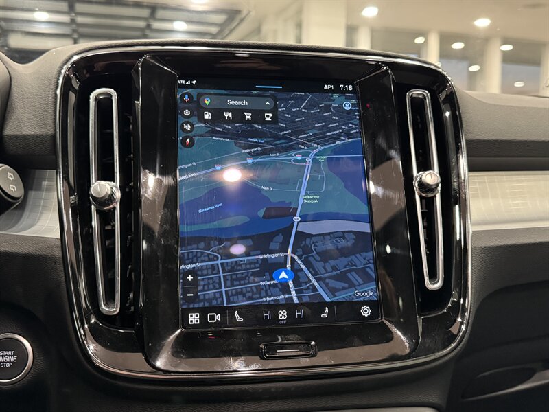 2025 Volvo XC40 Core photo 25