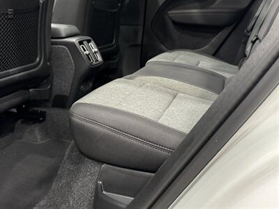2025 Volvo XC40 B5 Core Bright Theme - Photo 19 - Gladstone, OR 97027