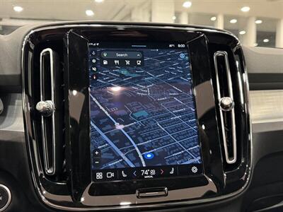 2025 Volvo XC40 B5 Core Bright Theme - Photo 35 - Gladstone, OR 97027