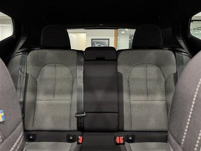 2025 Volvo XC40 B5 Core Bright Theme - Photo 11 - Gladstone, OR 97027