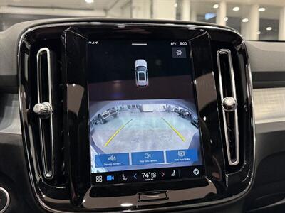 2025 Volvo XC40 B5 Core Bright Theme - Photo 34 - Gladstone, OR 97027