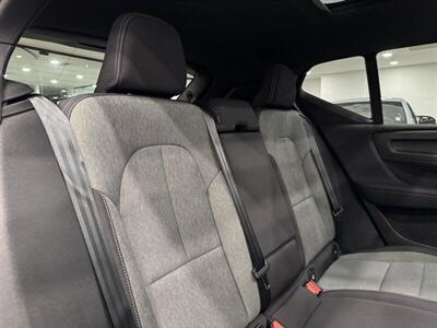 2025 Volvo XC40 B5 Core Bright Theme - Photo 26 - Gladstone, OR 97027