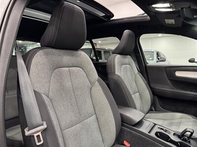 2025 Volvo XC40 B5 Core Bright Theme - Photo 23 - Gladstone, OR 97027