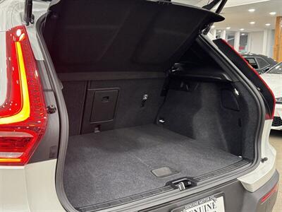 2025 Volvo XC40 B5 Core Bright Theme - Photo 43 - Gladstone, OR 97027