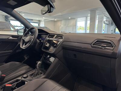 2022 Volkswagen Tiguan SE R-Line Black 4Motion   - Photo 16 - Gladstone, OR 97027