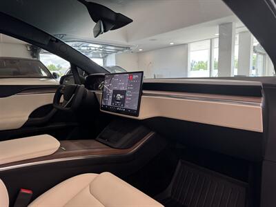 2024 Tesla Model X   - Photo 16 - Gladstone, OR 97027