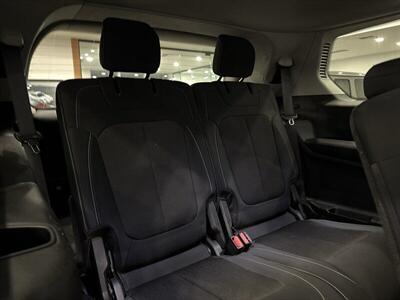 2023 Jeep Grand Cherokee L Laredo   - Photo 18 - Gladstone, OR 97027