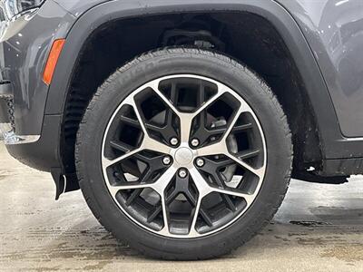 2023 Jeep Grand Cherokee L Laredo   - Photo 29 - Gladstone, OR 97027