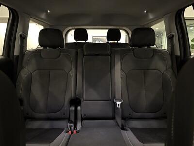 2023 Jeep Grand Cherokee L Laredo   - Photo 10 - Gladstone, OR 97027