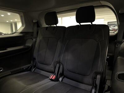 2023 Jeep Grand Cherokee L Laredo   - Photo 17 - Gladstone, OR 97027