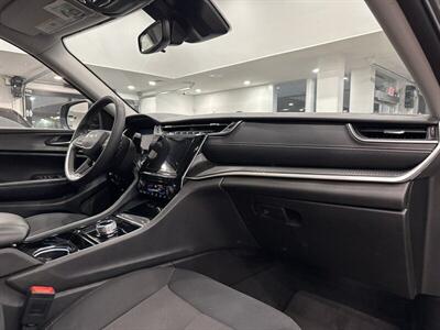 2023 Jeep Grand Cherokee L Laredo   - Photo 14 - Gladstone, OR 97027