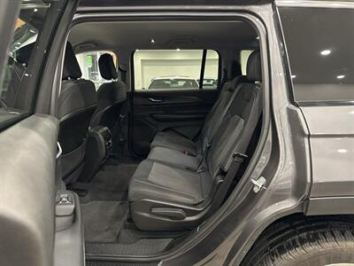 2023 Jeep Grand Cherokee L Laredo   - Photo 11 - Gladstone, OR 97027