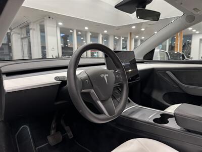 2023 Tesla Model Y Long Range   - Photo 4 - Gladstone, OR 97027