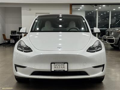 2023 Tesla Model Y Long Range   - Photo 2 - Gladstone, OR 97027