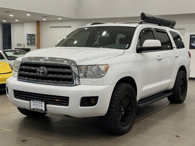 2013 Toyota Sequoia SR5 5.7L   - Photo 1 - Gladstone, OR 97027
