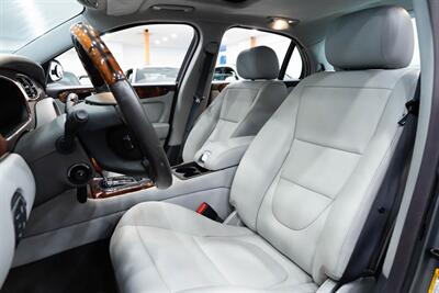 2005 Jaguar XJ8   - Photo 19 - Gladstone, OR 97027
