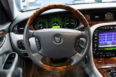 2005 Jaguar XJ8   - Photo 12 - Gladstone, OR 97027