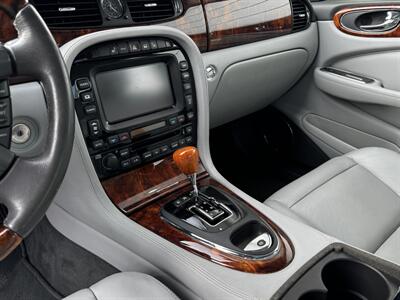 2005 Jaguar XJ8   - Photo 5 - Gladstone, OR 97027