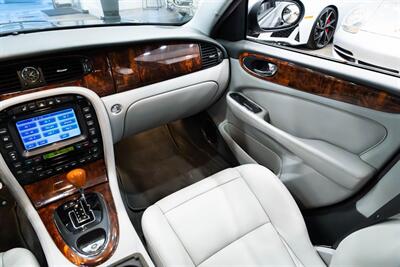 2005 Jaguar XJ8   - Photo 11 - Gladstone, OR 97027