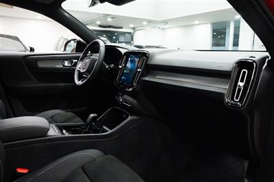 2022 Volvo XC40 Recharge P8 Plus   - Photo 9 - Gladstone, OR 97027
