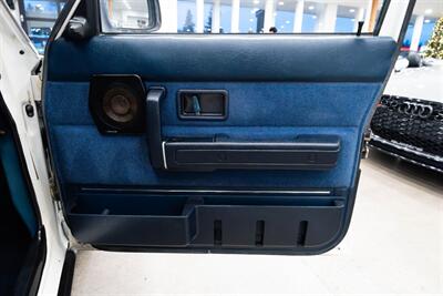 1990 Volvo 240 DL   - Photo 28 - Gladstone, OR 97027