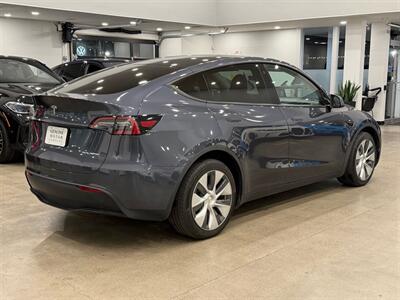 2023 Tesla Model Y Long Range   - Photo 4 - Gladstone, OR 97027