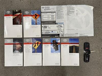 2017 Toyota Tacoma SR5 V6   - Photo 47 - Gladstone, OR 97027