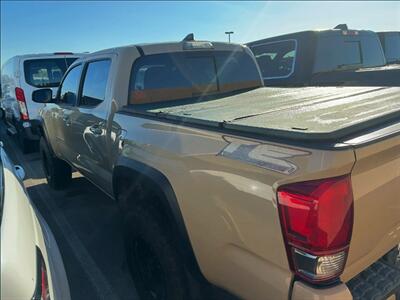 2017 Toyota Tacoma SR V6   - Photo 4 - Gladstone, OR 97027
