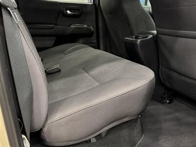 2017 Toyota Tacoma SR5 V6   - Photo 20 - Gladstone, OR 97027