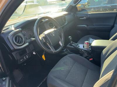 2017 Toyota Tacoma SR V6   - Photo 6 - Gladstone, OR 97027