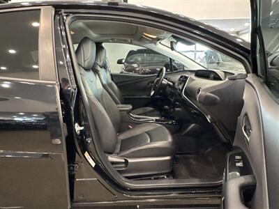 2016 Toyota Prius Four   - Photo 9 - Gladstone, OR 97027