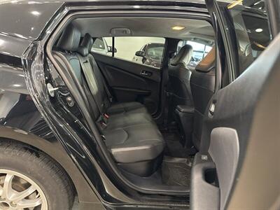 2016 Toyota Prius Four   - Photo 10 - Gladstone, OR 97027