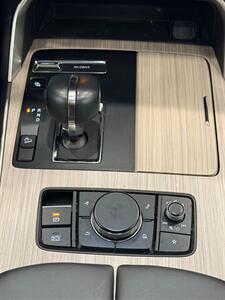 2024 Mazda CX-90 Plug-in Hybrid Preferred   - Photo 21 - Gladstone, OR 97027