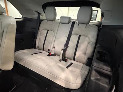 2024 Mazda CX-90 Plug-in Hybrid Preferred   - Photo 13 - Gladstone, OR 97027