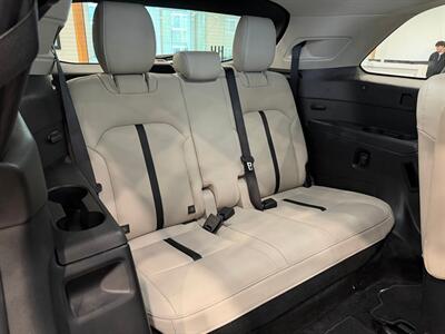 2024 Mazda CX-90 Plug-in Hybrid Preferred   - Photo 14 - Gladstone, OR 97027