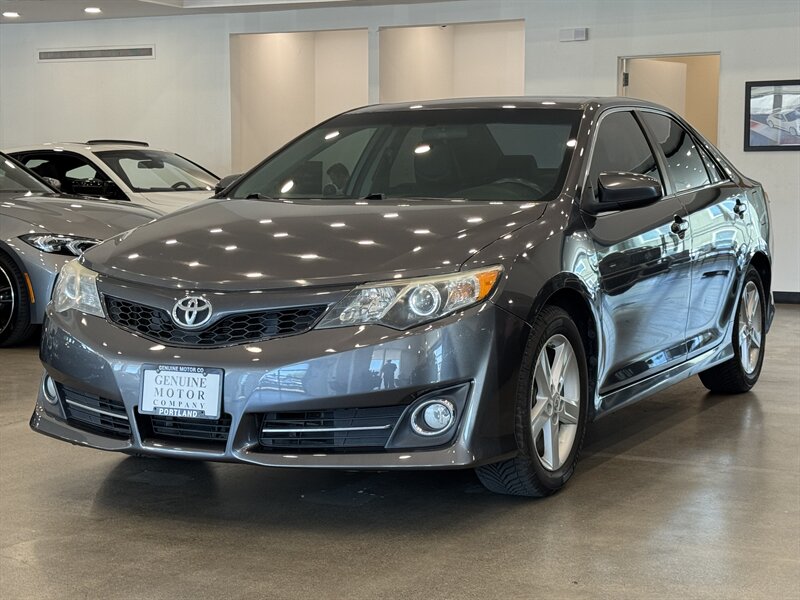 2013 Toyota Camry SE - Photo 1 - Gladstone, OR 97027