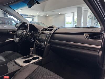 2013 Toyota Camry SE   - Photo 16 - Gladstone, OR 97027