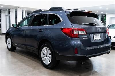 2017 Subaru Outback 2.5i Premium - Photo 6 - Gladstone, OR 97027