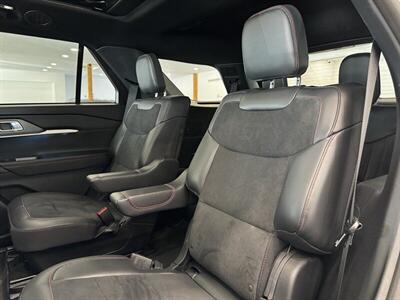 2025 Ford Explorer ST   - Photo 17 - Gladstone, OR 97027