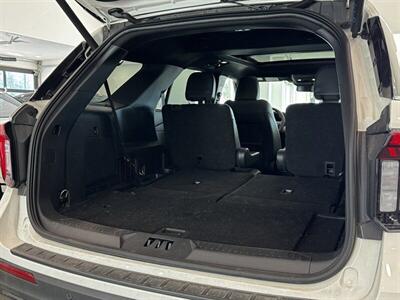 2025 Ford Explorer ST   - Photo 38 - Gladstone, OR 97027