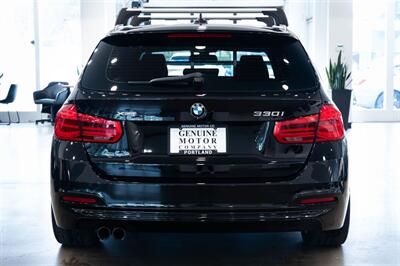 2018 BMW 330i xDrive  Wagon - Photo 5 - Gladstone, OR 97027