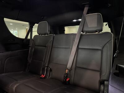 2023 GMC Yukon XL SLT   - Photo 14 - Gladstone, OR 97027