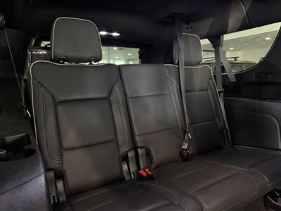 2023 GMC Yukon XL SLT   - Photo 15 - Gladstone, OR 97027