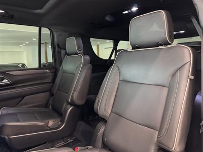 2023 GMC Yukon XL SLT   - Photo 11 - Gladstone, OR 97027