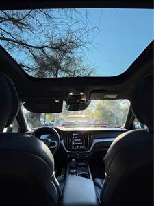 2021 Volvo XC60 Recharge T8 R-Design   - Photo 5 - Gladstone, OR 97027