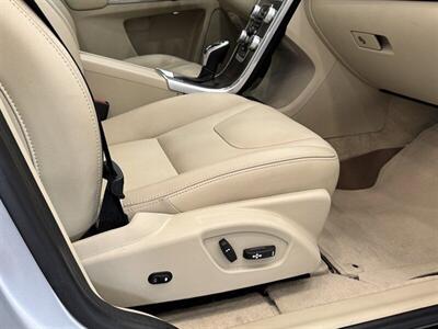 2016 Volvo XC60 T5 Drive-E Platinum   - Photo 18 - Gladstone, OR 97027